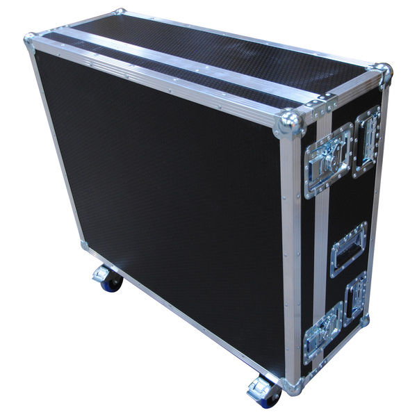 Soundcraft Si3 Mixer Flight Case on Castors